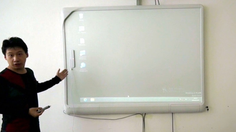 papan tulis elektronik interaktif kantor