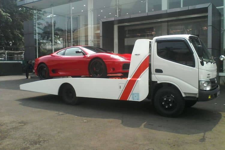 jasa towing derek mobil dealer